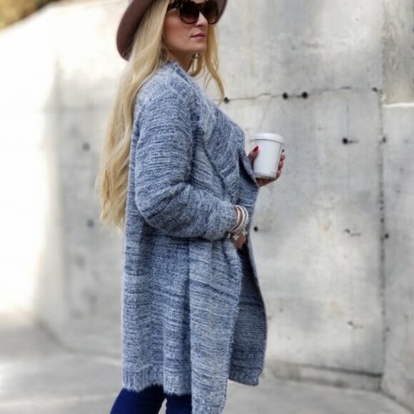 CASUAL DOLLZ Soft Cardigan - Blue - Picture 3 of 4